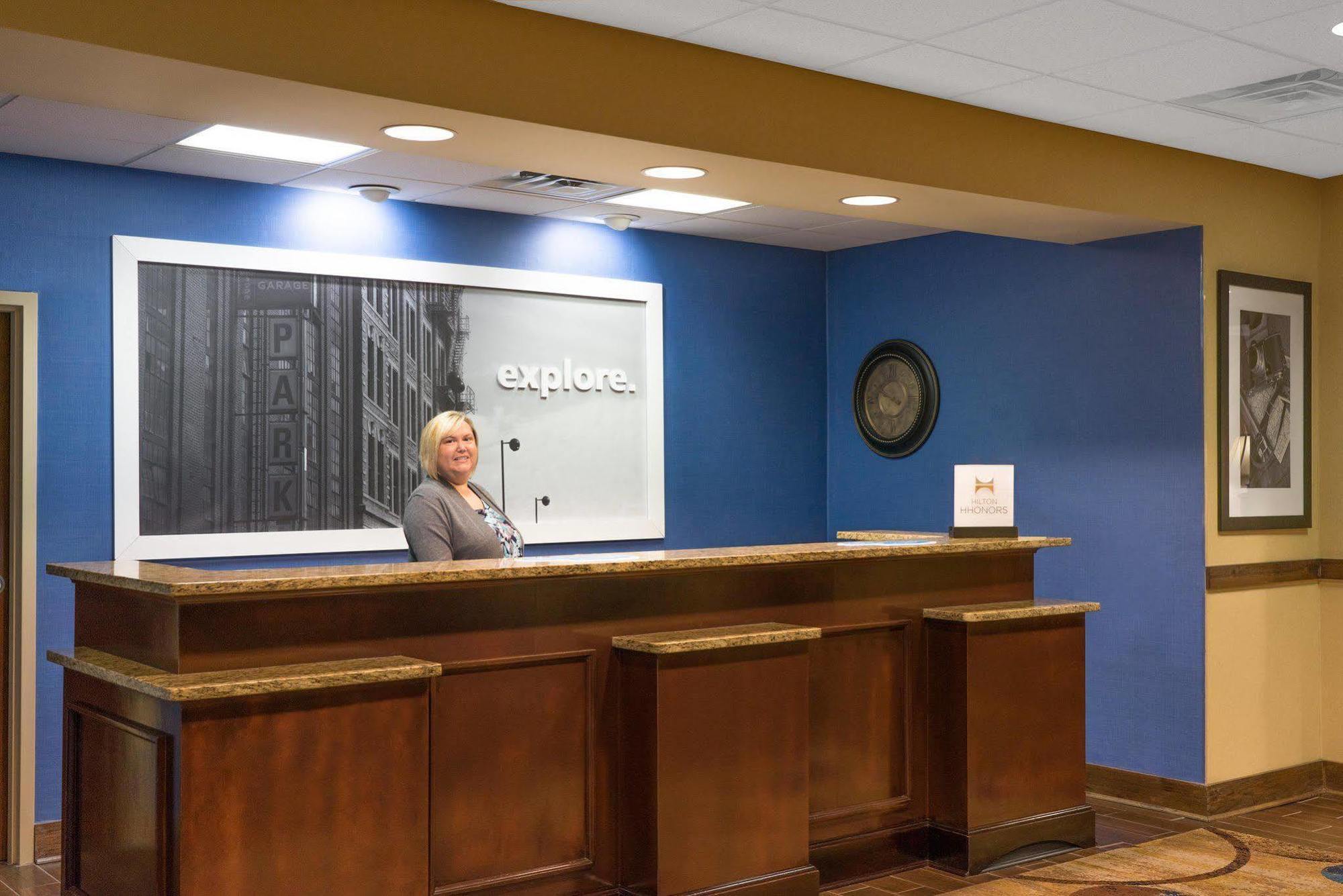 Hampton Inn Maysville Exterior photo