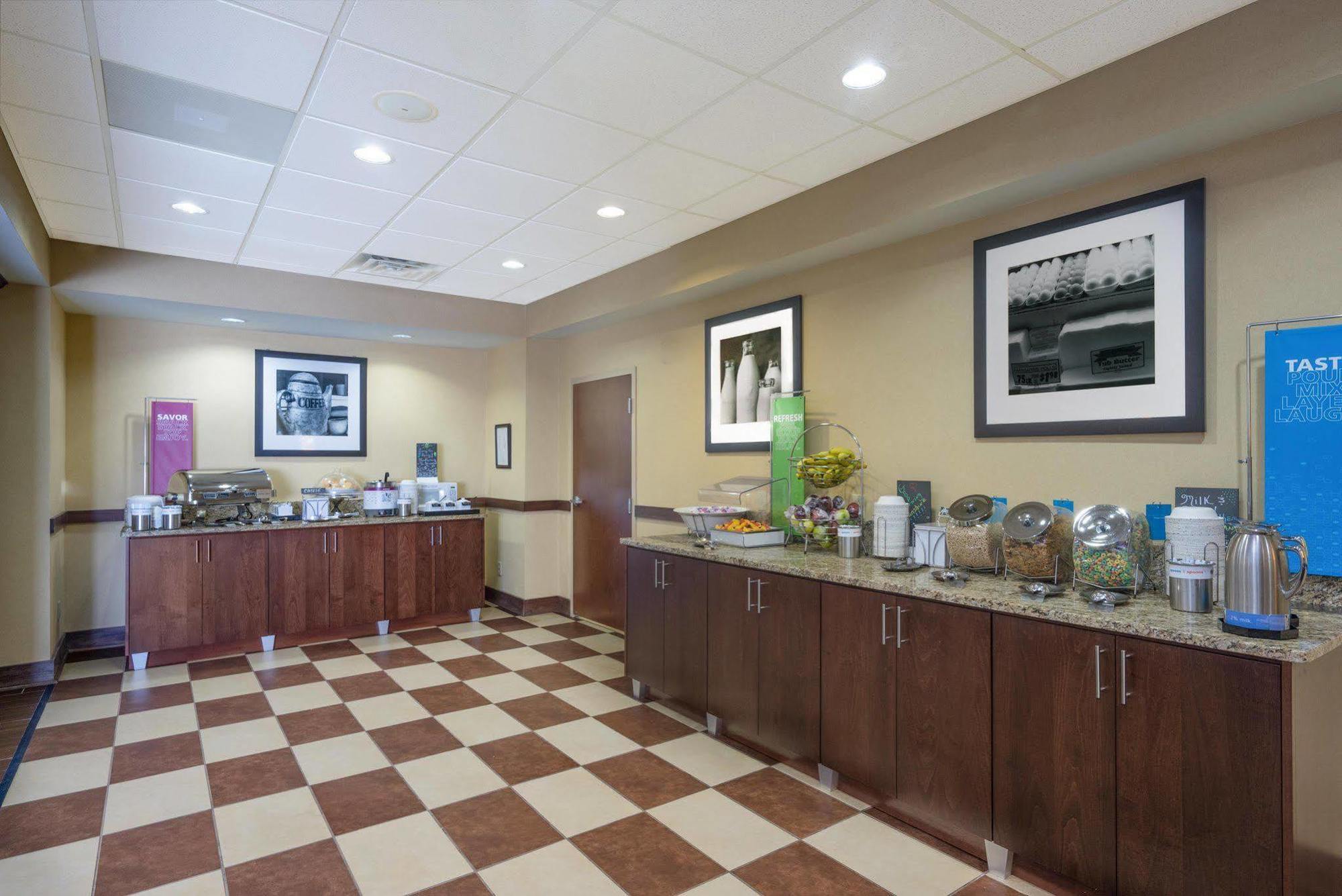Hampton Inn Maysville Exterior photo