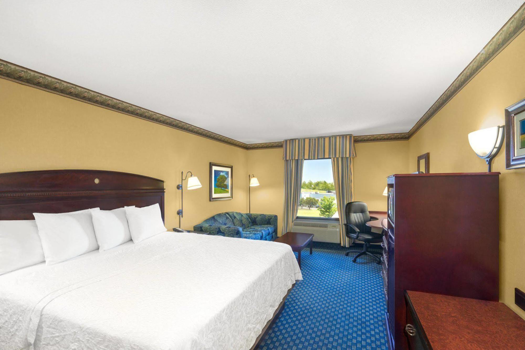 Hampton Inn Maysville Exterior photo